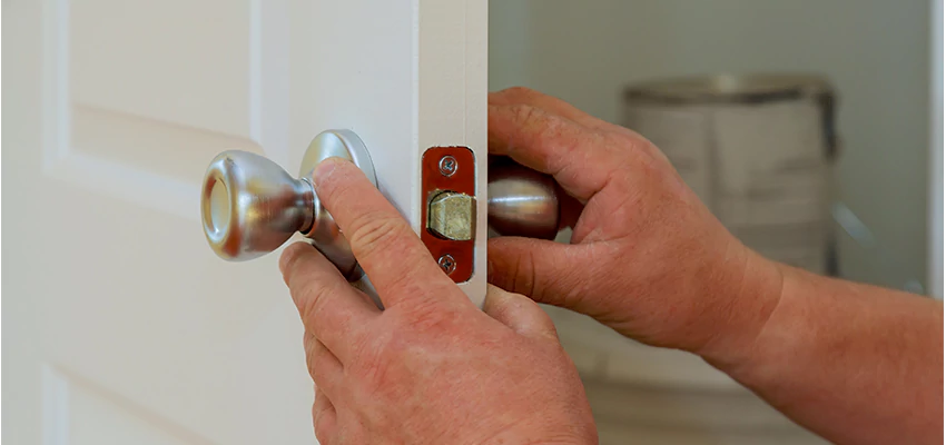 AAA Locksmiths For lock Replacement in Cutler, California